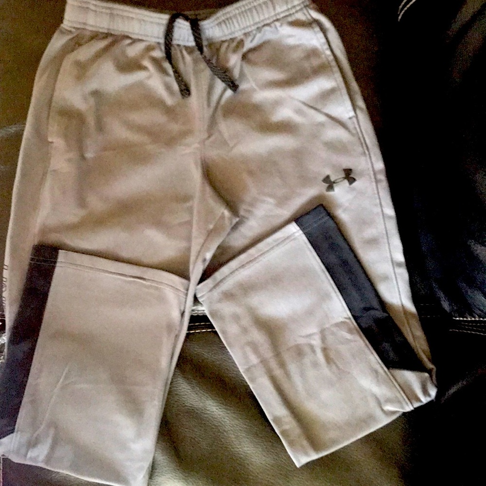 Boys (youth) Under Armour sweatpants